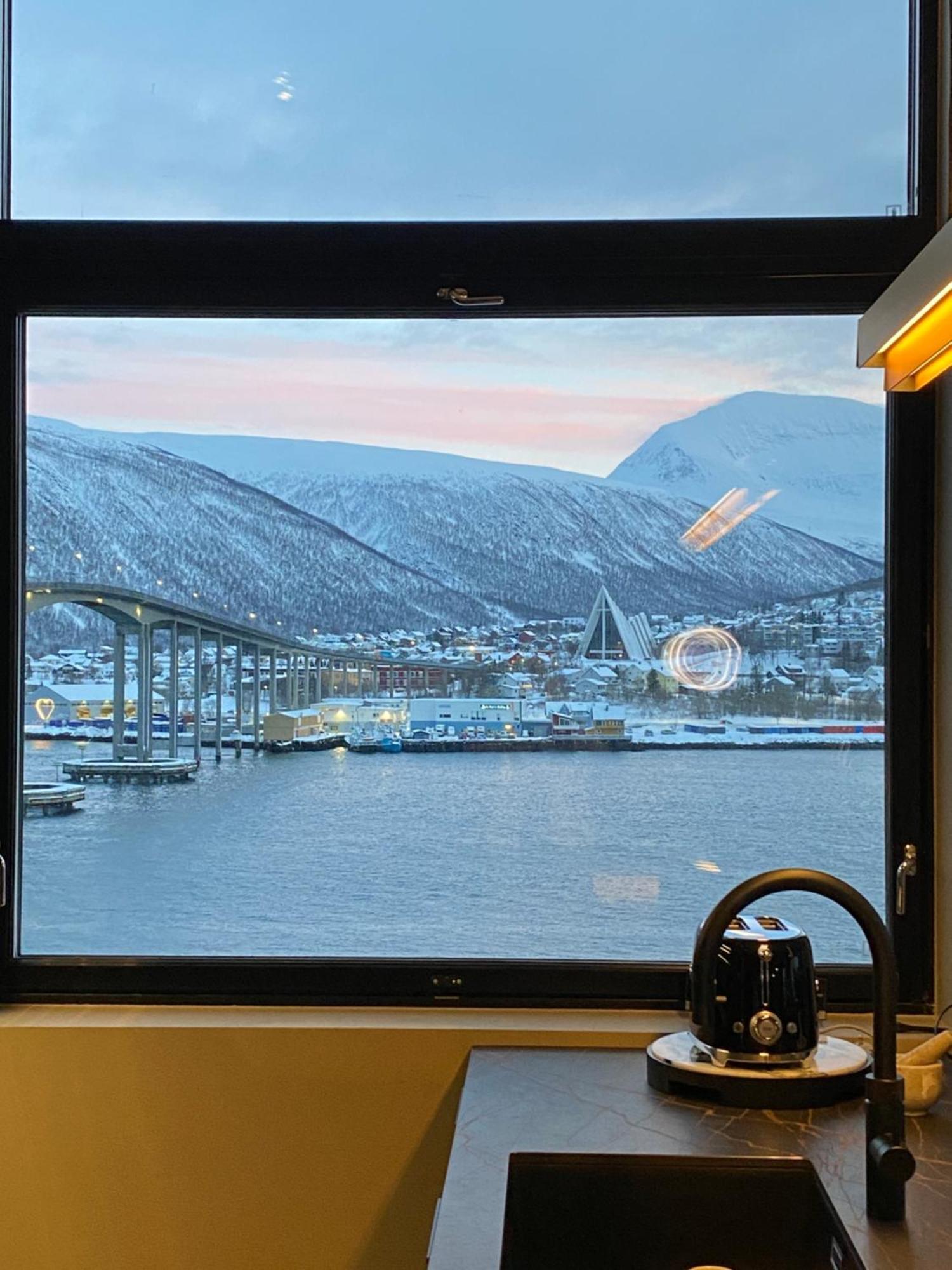 Vindlys Luxury Penthouse Apartment Tromso Exterior photo